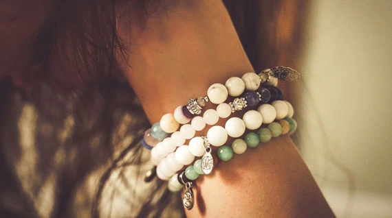 Accumulate-your-bracelets-in-style